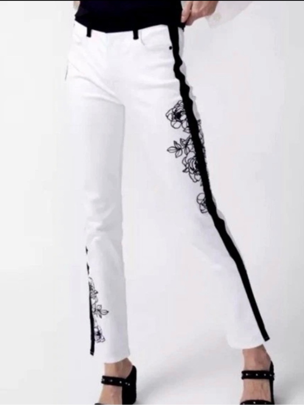White House Black Market White High-Rise Garment